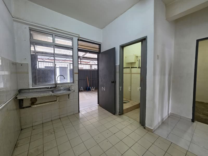 Terraced House for Sale in Taman Merdeka Jaya (Batu Berendam) - Shawn Teh - Kitchen - PropertyGuru.com.my