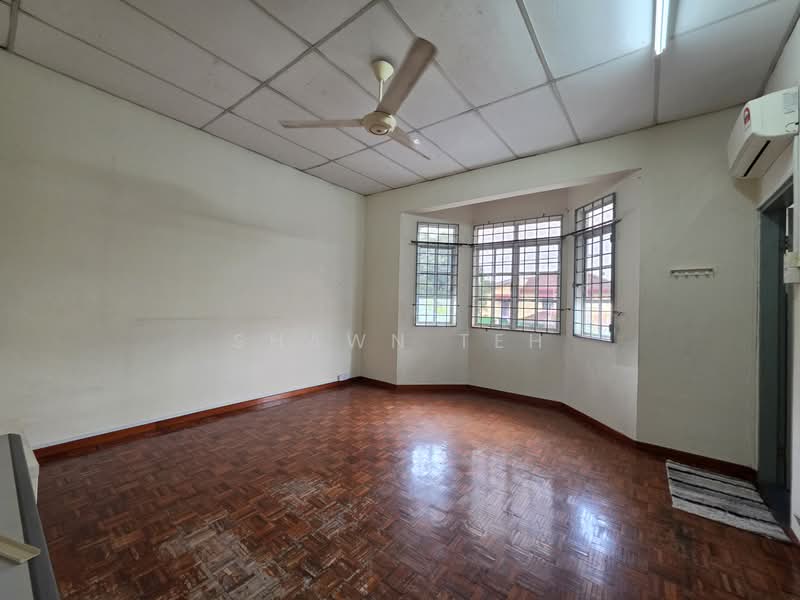 Terraced House for Sale in Taman Merdeka Jaya (Batu Berendam) - Shawn Teh - Living Room - PropertyGuru.com.my