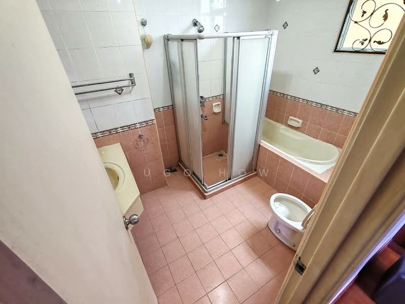 Rumah Berkembar untuk Dijual di Bandar Sri Damansara (Selangor) - Hugo How - Bathroom - PropertyGuru.com.my