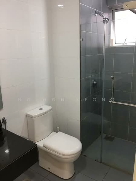 Kondominium untuk Dijual di The Wharf Residence - Ng Hon Keong - Bathroom - PropertyGuru.com.my