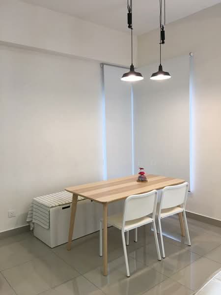 Kondominium untuk Dijual di The Wharf Residence - Ng Hon Keong - Dining Room - PropertyGuru.com.my