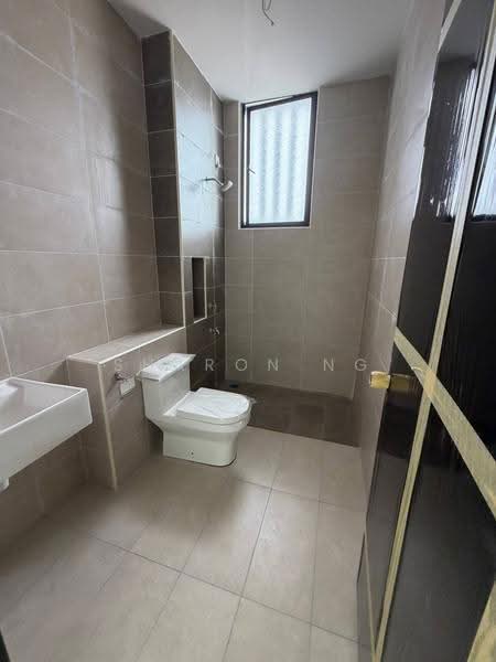 Rumah Kluster untuk Dijual di Iskandar Puteri (Nusajaya) (Johor) - Sharon Ng - Bathroom - PropertyGuru.com.my