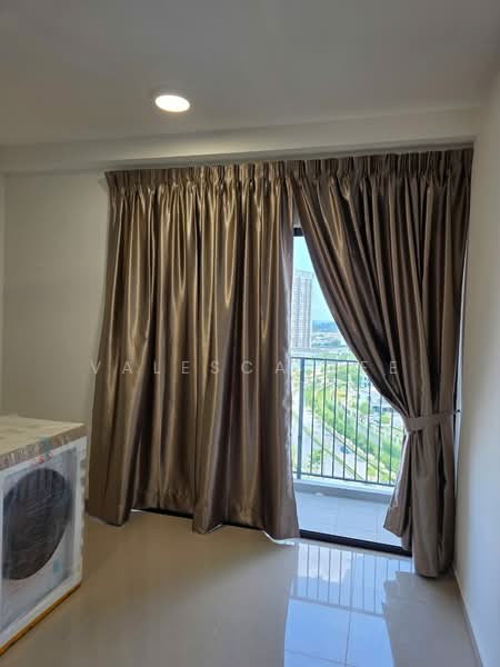 Apartment for Rent at Hana @ Eco Ardence - Valesca Tee - Balcony - PropertyGuru.com.my