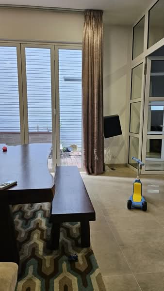 Zero-Lot Bungalow for Rent in Lakefront Villa (Cyberjaya) - Halim Mazlan - Dining Room - PropertyGuru.com.my
