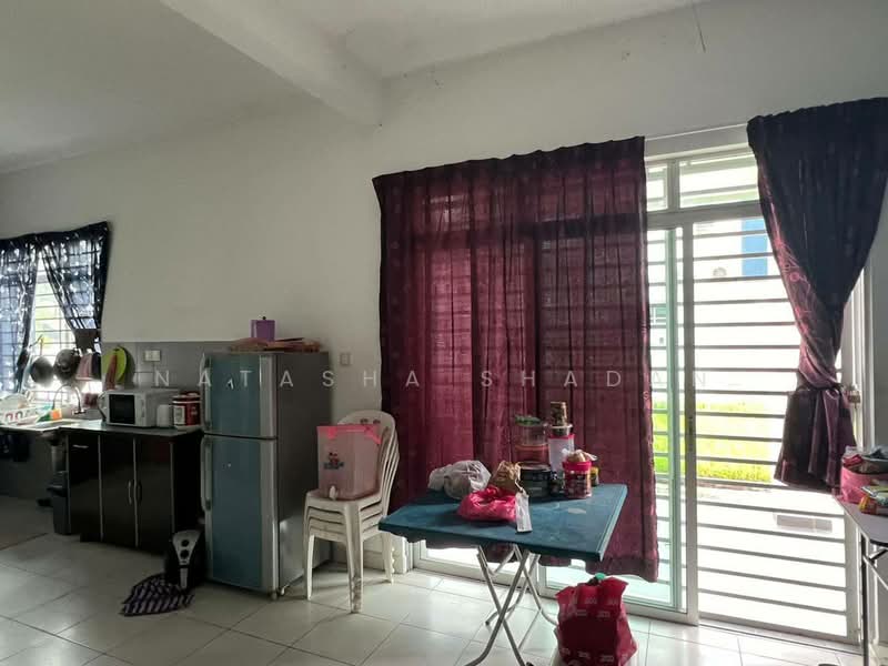 2-storey Terraced House for Sale in Bandar Baru Puncak Alam (Puncak Alam) - Natasha Shadan - Kitchen - PropertyGuru.com.my