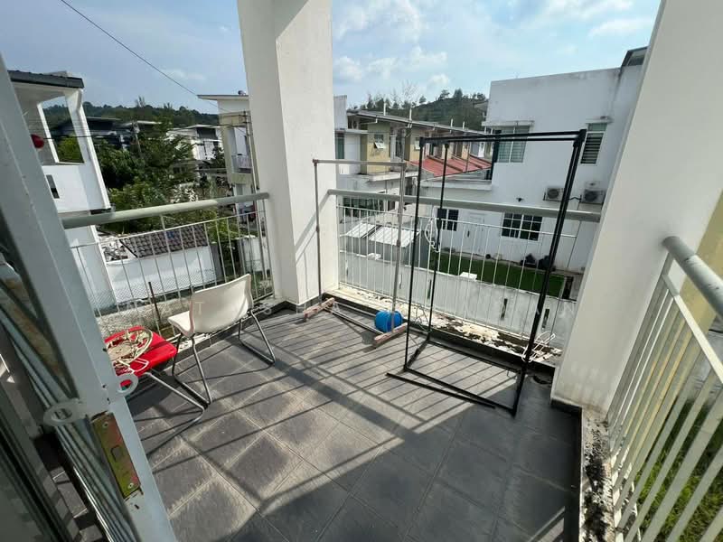 2-storey Terraced House for Sale in Bandar Baru Puncak Alam (Puncak Alam) - Natasha Shadan - Balcony - PropertyGuru.com.my
