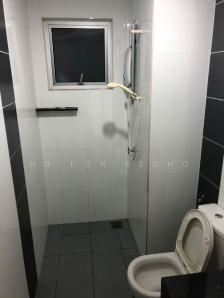 Kondominium untuk Dijual di The Wharf Residence - Ng Hon Keong - Bathroom - PropertyGuru.com.my
