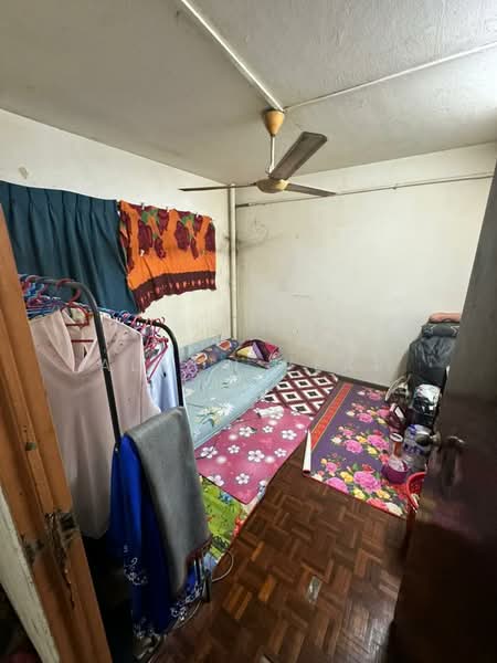 Rumah Flat untuk Dijual di PPR Desa Rejang - Almon Yeap - Bedroom - PropertyGuru.com.my