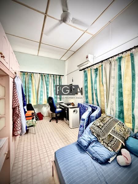 Rumah Teres 2 Tingkat untuk Dijual di Gurney Drive (Penang) - Cheryl Chng - Study - PropertyGuru.com.my