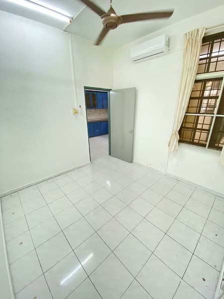 2-storey Terraced House for Rent in Taman Daya (Johor Bahru) - Peggie Chua - Kitchen - PropertyGuru.com.my