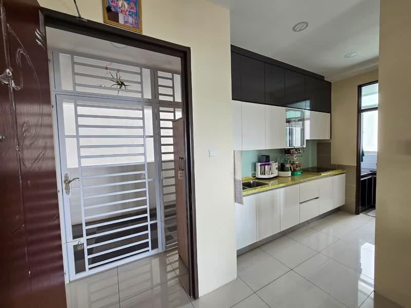 Service Residence for Sale at 8Scape Residence @ Sutera - Alex Ng - Kitchen - PropertyGuru.com.my