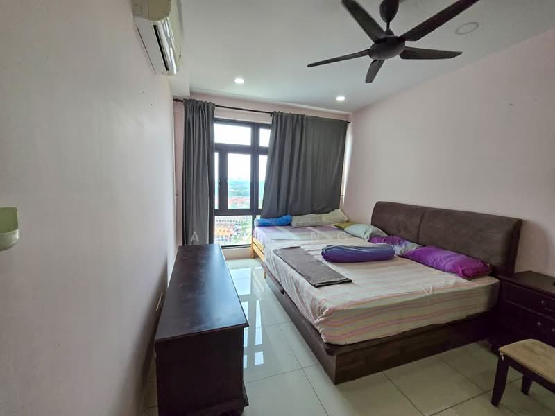 Service Residence for Sale at 8Scape Residence @ Sutera - Alex Ng - Bedroom - PropertyGuru.com.my