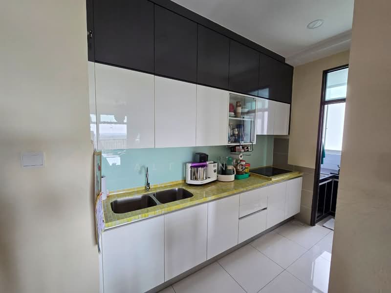 Service Residence for Sale at 8Scape Residence @ Sutera - Alex Ng - Kitchen - PropertyGuru.com.my