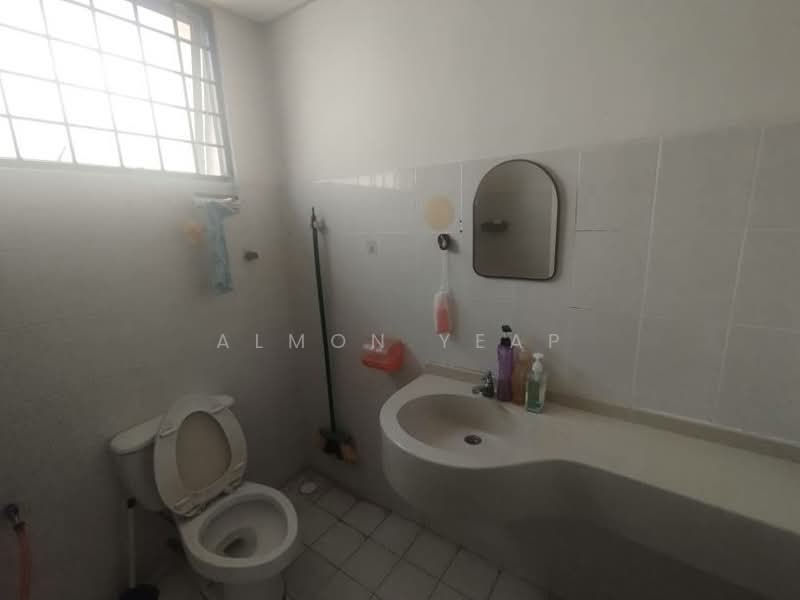Condominium for Rent at Platinum Hill PV 5 - Almon Yeap - Bathroom - PropertyGuru.com.my