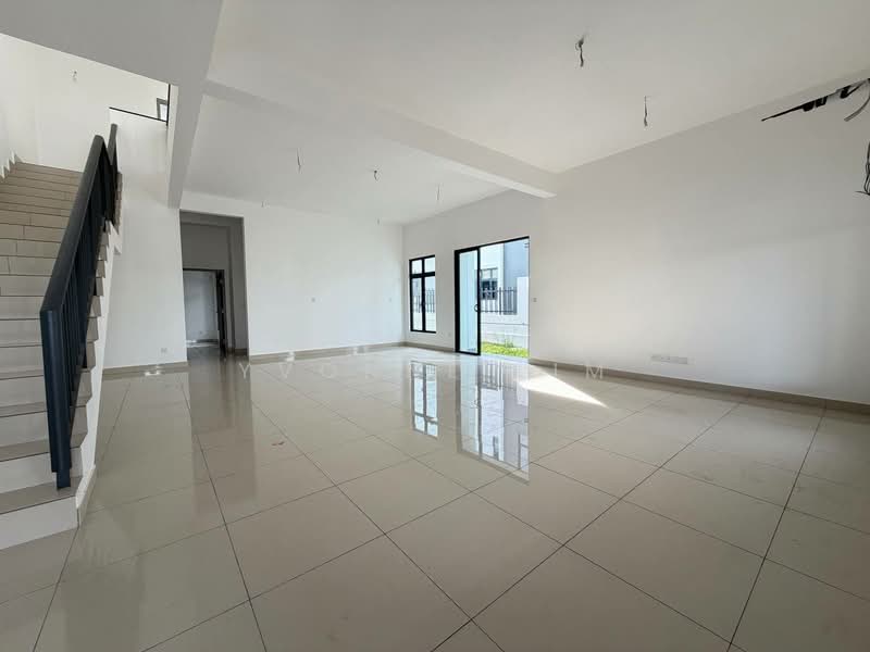 Cluster House for Sale in Taman Mount Austin (Tebrau) - Yvonne Lim - Living Room - PropertyGuru.com.my