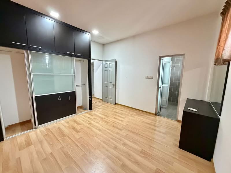 Semi-Detached House for Sale in Muara Tuang (Samarahan) - Alfred Chua - Bedroom - PropertyGuru.com.my