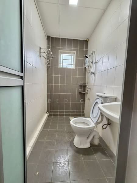 Semi-Detached House for Sale in Muara Tuang (Samarahan) - Alfred Chua - Bathroom - PropertyGuru.com.my