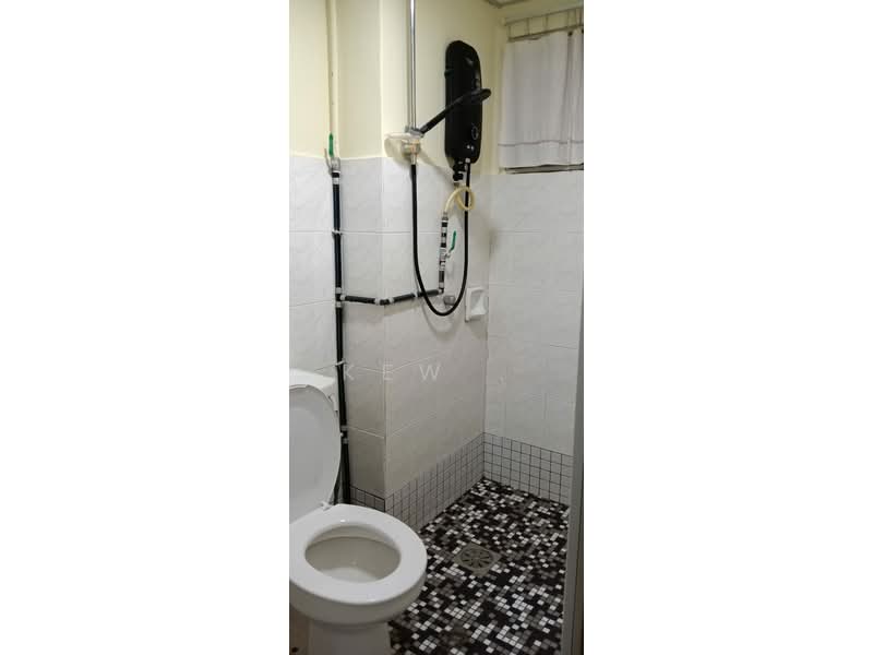 Kondominium untuk Disewa di Ketumbar Heights - Kew . - Bathroom - PropertyGuru.com.my