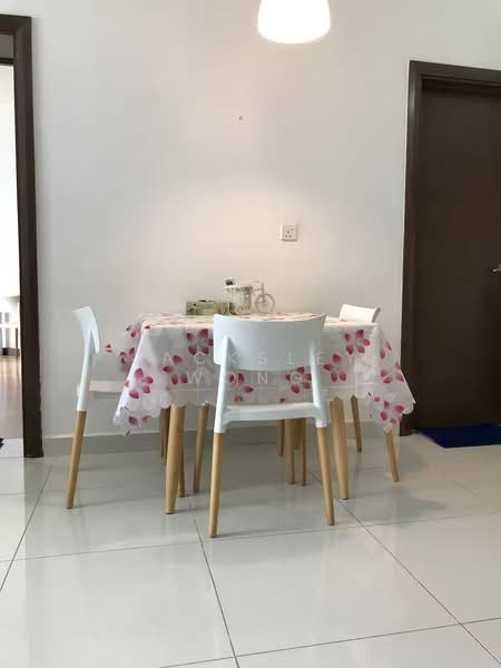 Servis Apartment untuk Disewa di Regalia Residence - Jacksley Wong - Dining Room - PropertyGuru.com.my