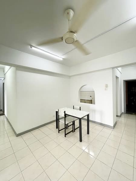 Condominium for Rent at Vista Komanwel B - CK Yee - Dining Room - PropertyGuru.com.my