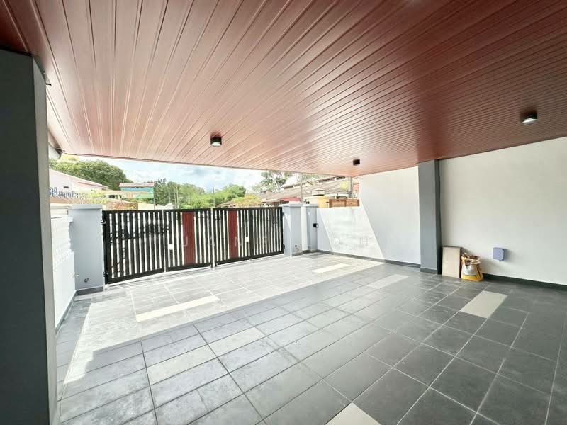 Rumah Teres 1 Tingkat untuk Dijual di Taman Johor Jaya (Johor Bahru) - Jane Loh - Exterior - PropertyGuru.com.my