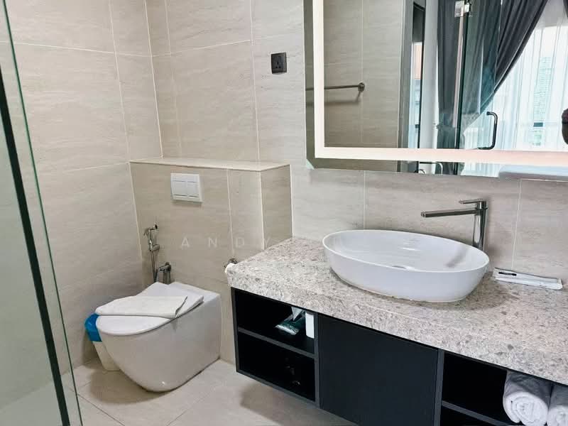 Servis Apartment untuk Disewa di Star Residences Two - Andy Lua - Bathroom - PropertyGuru.com.my