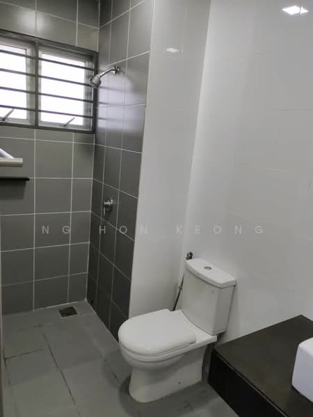 Kondominium untuk Disewa di The Wharf Residence - Ng Hon Keong - Bathroom - PropertyGuru.com.my