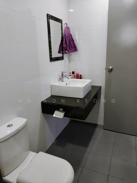 Kondominium untuk Disewa di The Wharf Residence - Ng Hon Keong - Bathroom - PropertyGuru.com.my