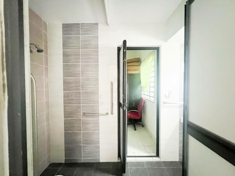 Rumah Berkembar untuk Dijual di Taman Tasik Semenyih (Semenyih) - Umi Khalsom Ibrahim - PropertyGuru.com.my