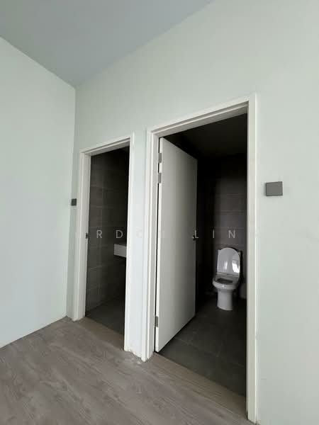 Servis Apartment untuk Dijual di Dorsett Waterfront Subang - Gordon Ling - PropertyGuru.com.my