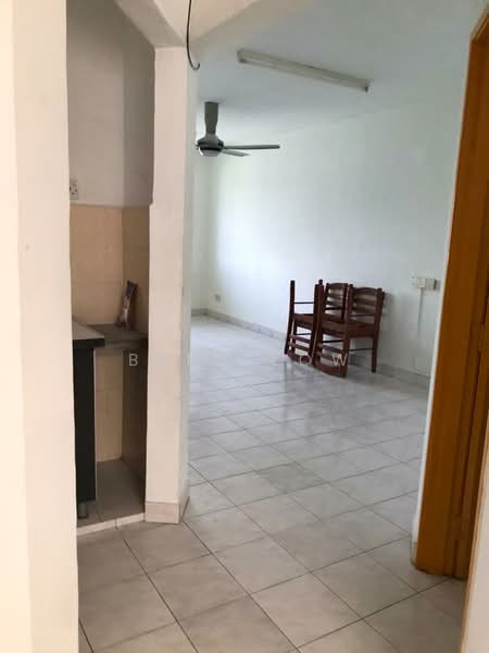Pangsapuri untuk Dijual di PPR Raya Permai - Benz Low - Living Room - PropertyGuru.com.my