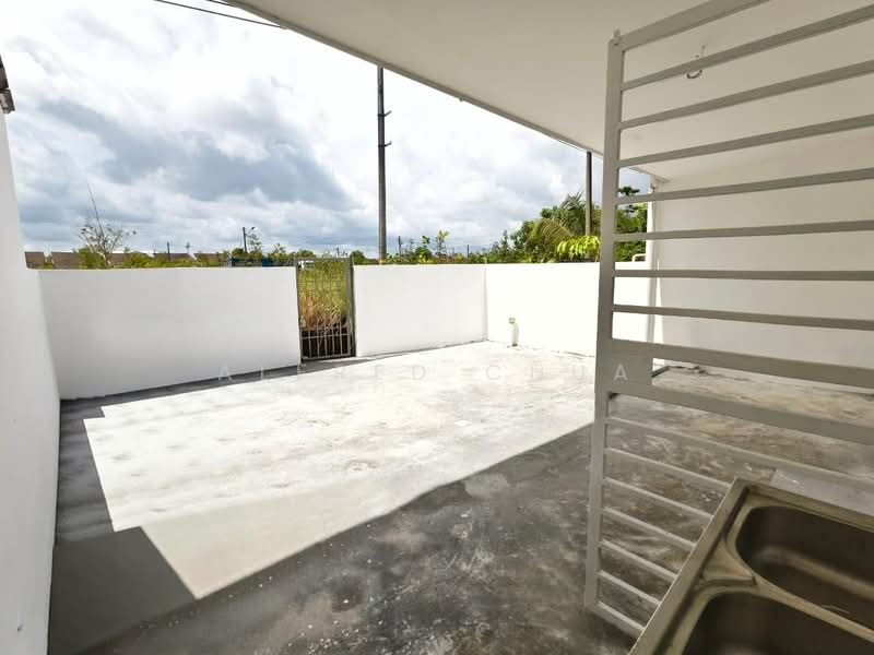 2-storey Terraced House for Sale in Kota Samarahan (Sarawak) - Alfred Chua - Exterior - PropertyGuru.com.my