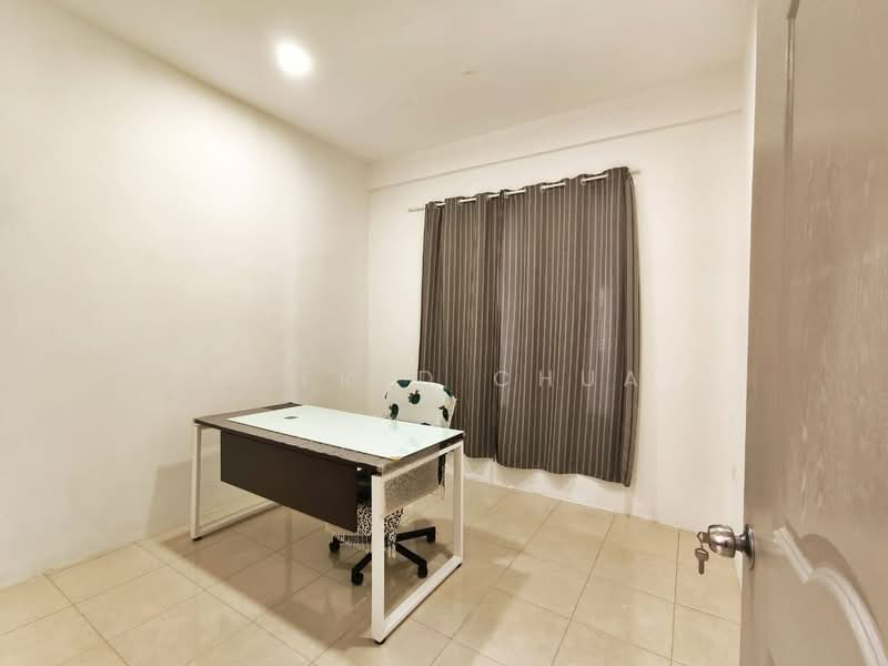 2-storey Terraced House for Sale in Kota Samarahan (Sarawak) - Alfred Chua - Study - PropertyGuru.com.my