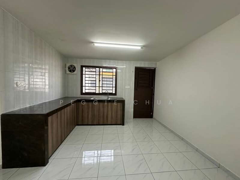 1-storey Terraced House for Rent in Taman Iskandar (Johor Bahru) - Peggie Chua - Kitchen - PropertyGuru.com.my