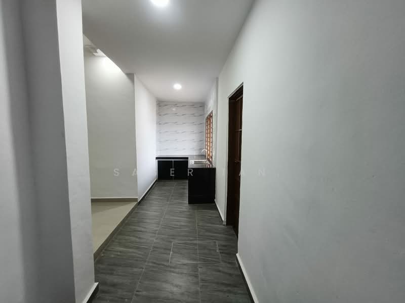 Rumah Teres 2 Tingkat untuk Dijual di Taman Johor Jaya (Johor Bahru) - SASER TAN. - Corridor - PropertyGuru.com.my