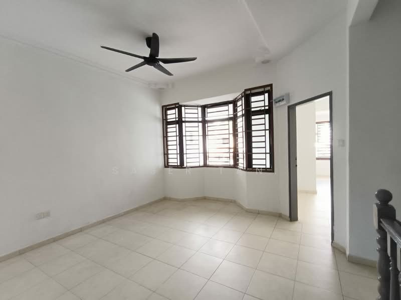 Rumah Teres 2 Tingkat untuk Dijual di Taman Johor Jaya (Johor Bahru) - SASER TAN. - Living Room - PropertyGuru.com.my