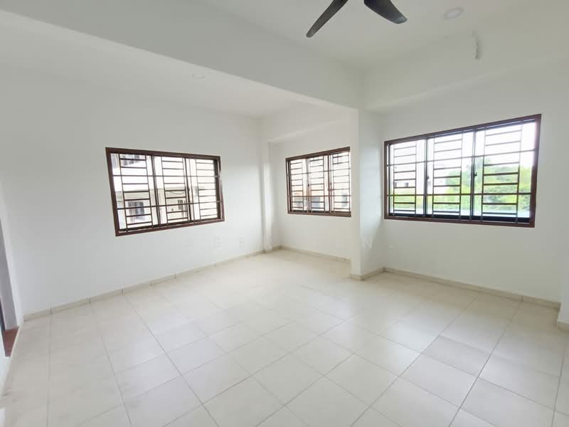 Rumah Teres 2 Tingkat untuk Dijual di Taman Johor Jaya (Johor Bahru) - SASER TAN. - Living Room - PropertyGuru.com.my