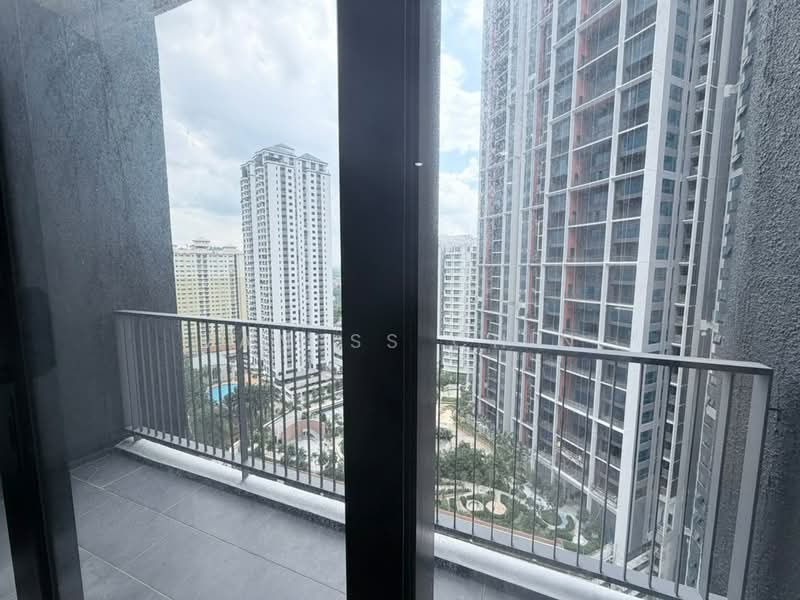 Kondominium untuk Disewa di ALIX Residences - Vaness Chin - Balcony - PropertyGuru.com.my