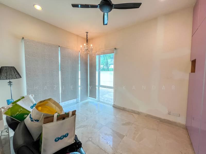 Bungalow for Sale in Cyberjaya (Selangor) - Shaziery Iskandar - Living Room - PropertyGuru.com.my