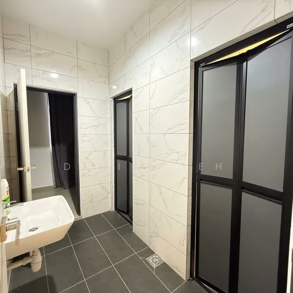 Zero-Lot Bungalow for Sale in Kampung Bukit Tengah (Bukit Mertajam) - Denise Teh - Bathroom - PropertyGuru.com.my