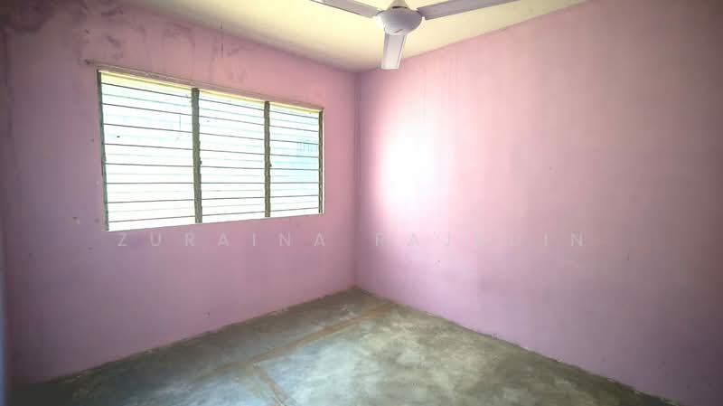 Flat for Sale at Flat PKNS Section 17 Shah Alam - Zuraina Rajudin - Interior - PropertyGuru.com.my