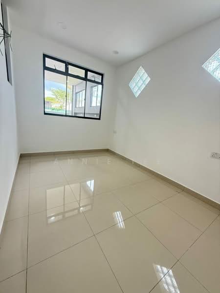 Semi-Detached House for Sale in Johor Bahru (Johor) - Annie Tee - PropertyGuru.com.my