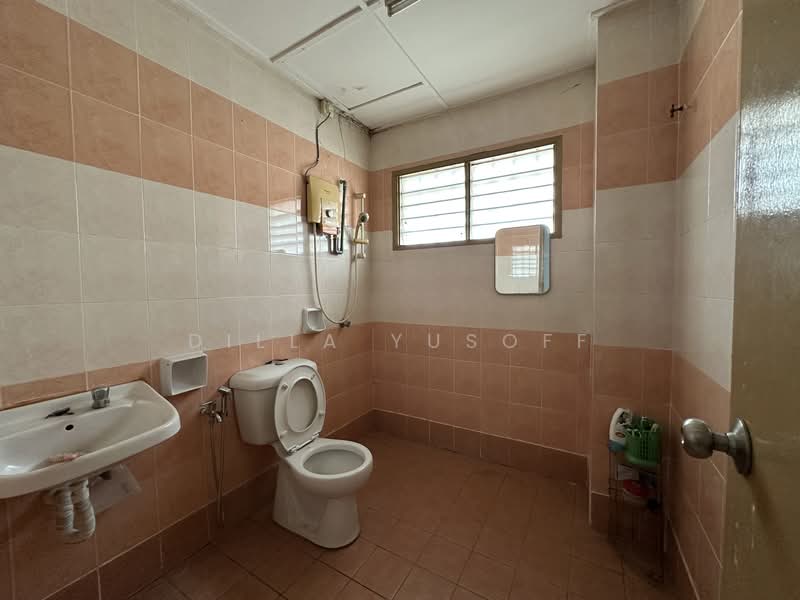Rumah Teres 3 Tingkat untuk Dijual di Seksyen U5 (Shah Alam) - DILLA YUSOFF - PropertyGuru.com.my