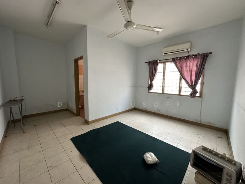 Rumah Teres 3 Tingkat untuk Dijual di Seksyen U5 (Shah Alam) - DILLA YUSOFF - PropertyGuru.com.my