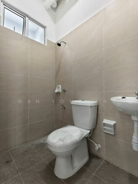2-storey Terraced House for Sale in Bandar Dato Onn (Tebrau) - Han Yong Ang - Bathroom - PropertyGuru.com.my