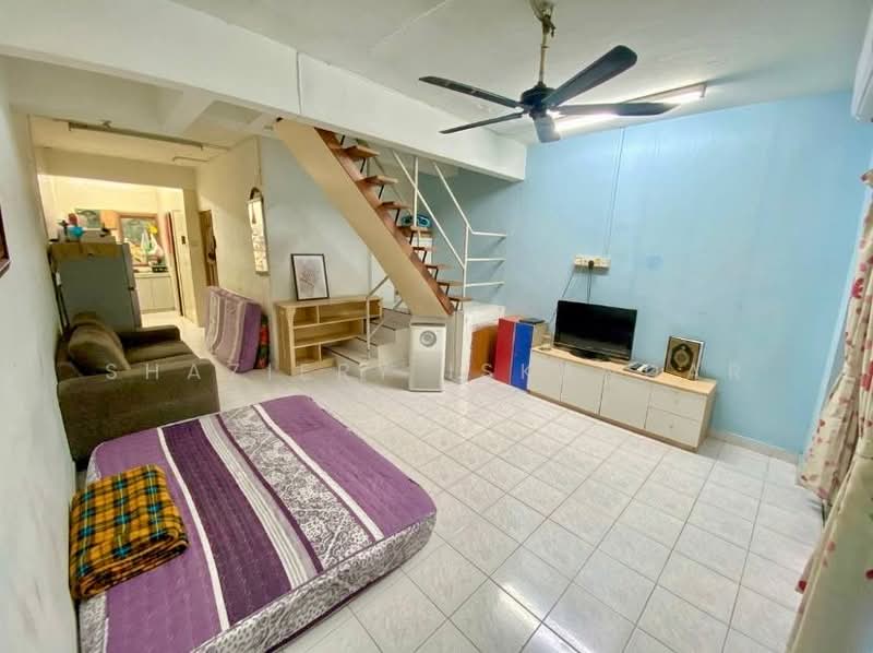 2-storey Terraced House for Sale in Batu Caves (Selangor) - Shaziery Iskandar - Living Room - PropertyGuru.com.my