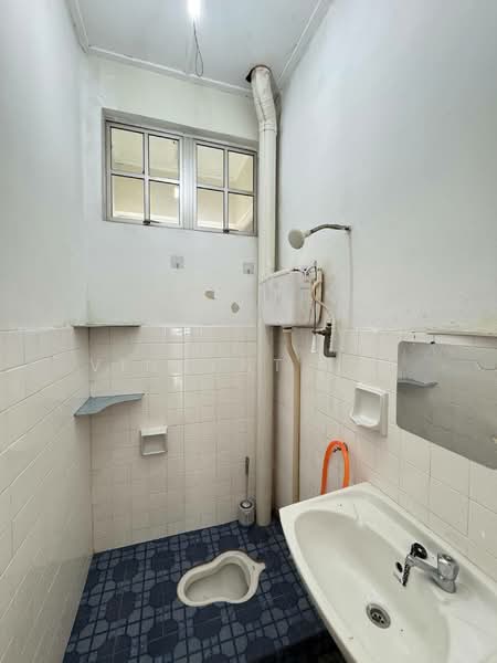 1-storey Terraced House for Rent in Perling (Johor) - Vincent Tea - Bathroom - PropertyGuru.com.my