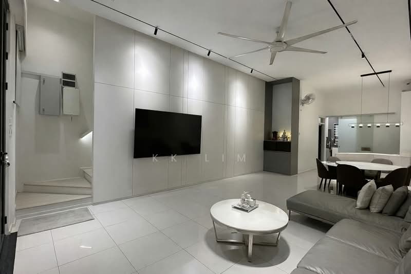 3-storey Terraced House for Sale in Taman Puncak Jalil (Seri Kembangan) - KK Lim - Living Room - PropertyGuru.com.my