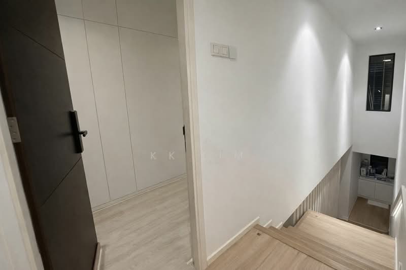 3-storey Terraced House for Sale in Taman Puncak Jalil (Seri Kembangan) - KK Lim - Corridor - PropertyGuru.com.my
