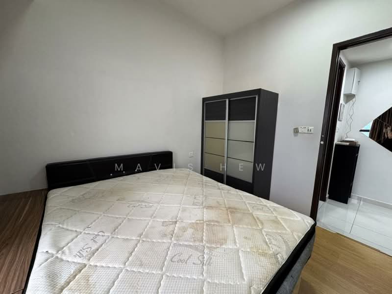 Condominium for Rent at Royal Strand @ Country Garden Danga Bay - Mavis Hew - Bedroom - PropertyGuru.com.my
